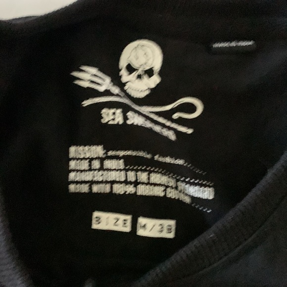 Sea Shepherd 40th anniversary cap sleeve women’s T-shirt new - Picture 2 of 4